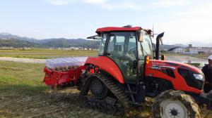 V溝乾田直播機（写真）