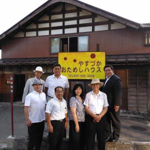 移住者まるごと支援会の皆さん（写真）