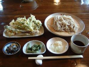 天ぷらそば（写真）