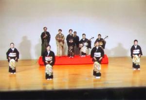 頚城松坂　披露の様子（写真〉