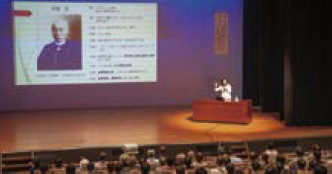 講演会の様子（写真）
