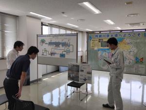柿崎川浄水場見学の様子(写真)